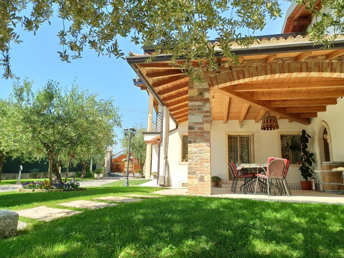 Le Zampolle B & B Colà Kültér fotó