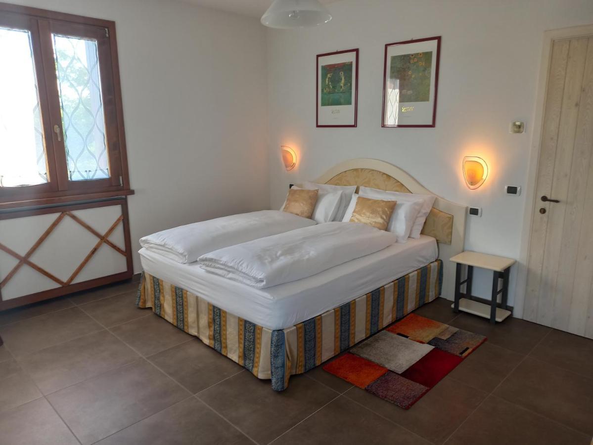 Le Zampolle B & B Colà Kültér fotó